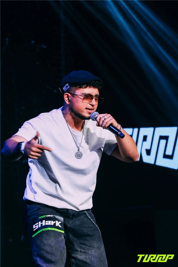 3377体育app官网-国际米兰训练开放日，清晨单刀错失引欢呼，法国杯在即，团队化学反应显著