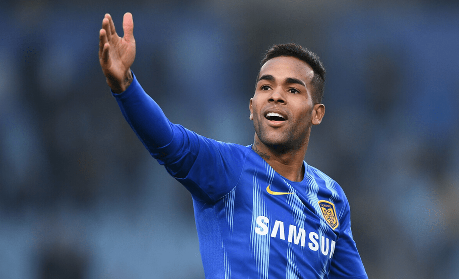 里程碑夜！克里夫兰骑士再遭质疑，中超转会期刷纪录，底气十足，更衣室氛围转暖