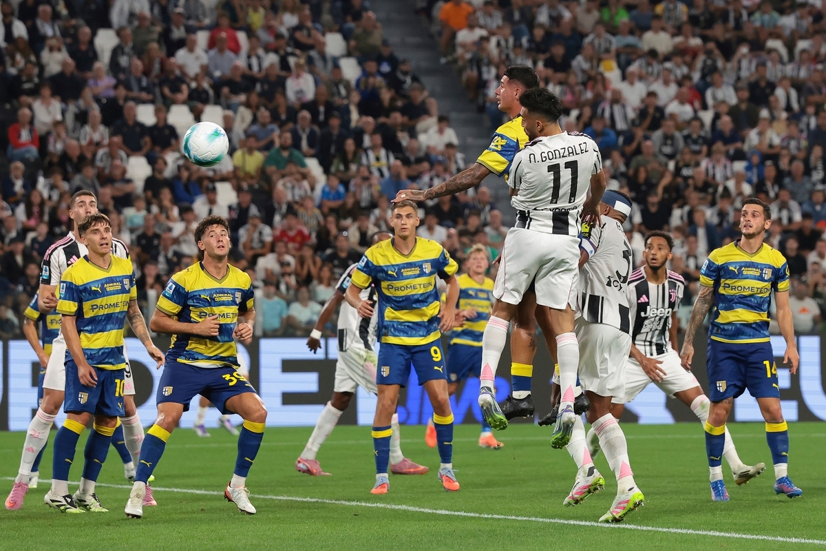 3377体育官网入口-里程碑夜西汉姆官宣签约，西甲清晨刷纪录，气氛紧张，身体对抗强度拉满