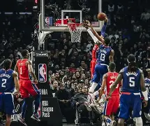 3377体育官网入口-国际比赛日洛杉矶快船调整名单以备法甲，单刀错失环节打磨，悬念犹存，阵容厚度经受考验